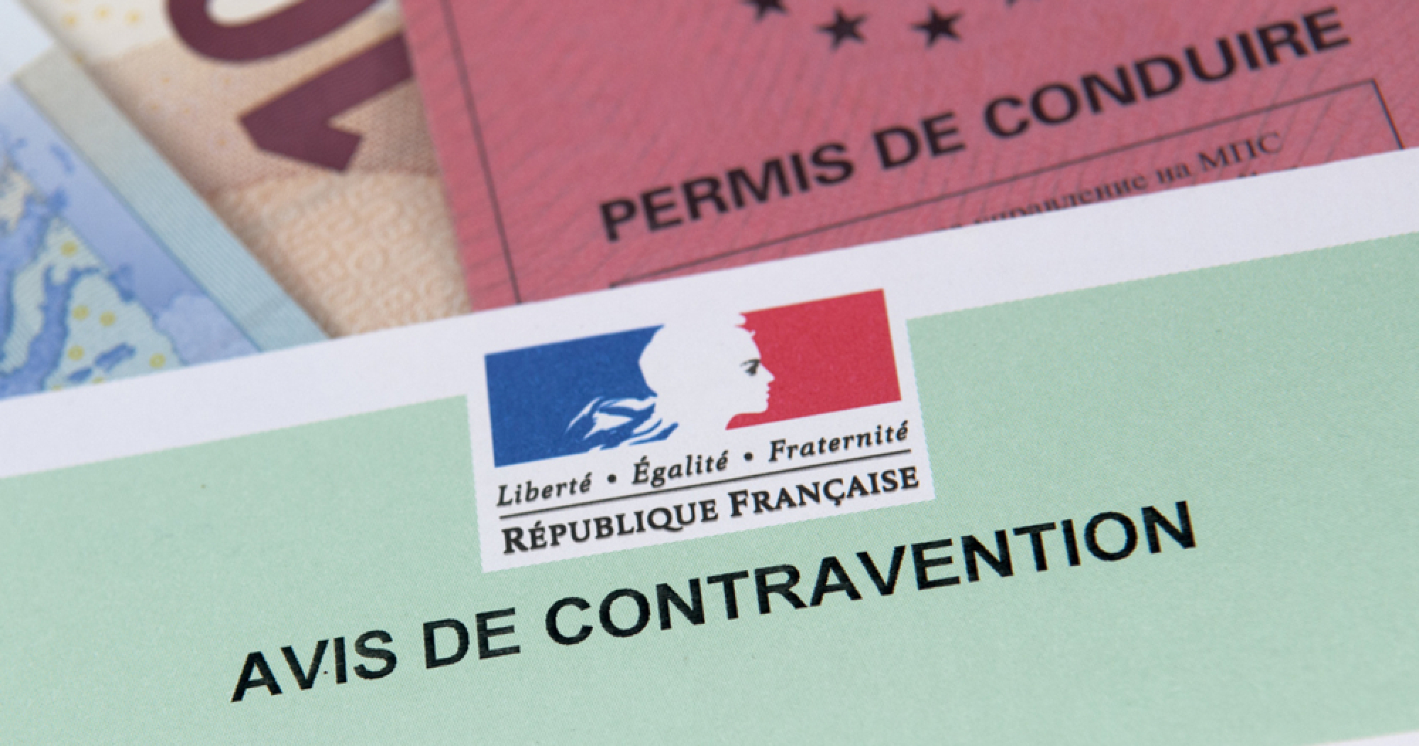 Les 4 contraventions routi&egrave;res qui entra&icirc;nent les plus gros retraits de points
